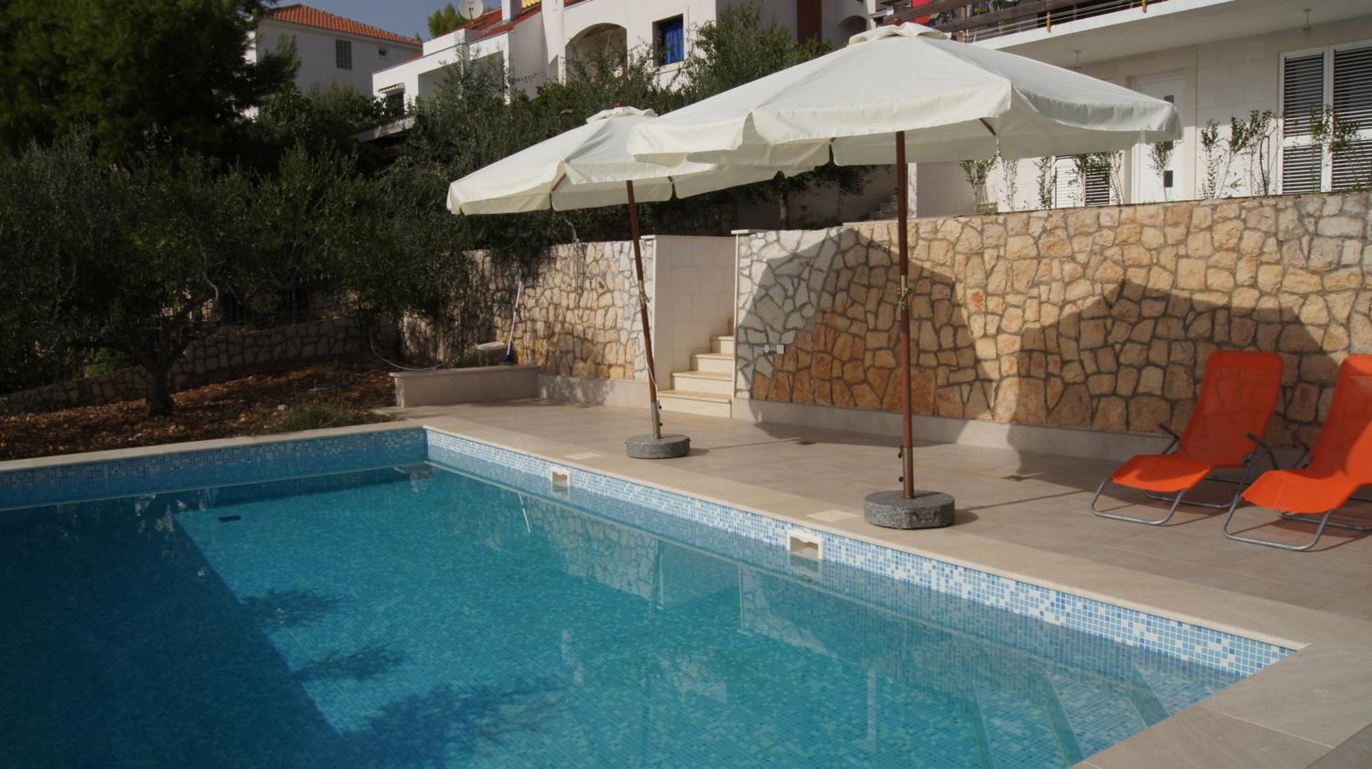 Apartments Niana With Heated Seawater Swimingpool Donji Okrug  Buitenkant foto