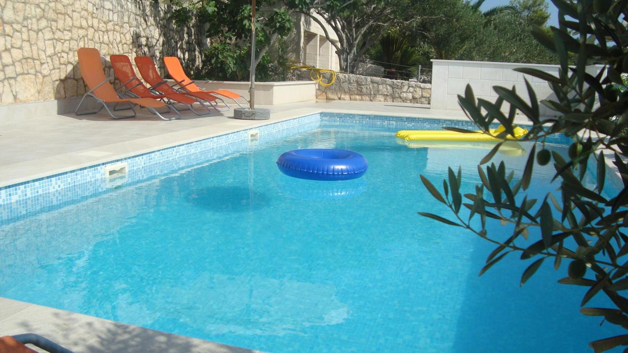 Apartments Niana With Heated Seawater Swimingpool Donji Okrug  Buitenkant foto