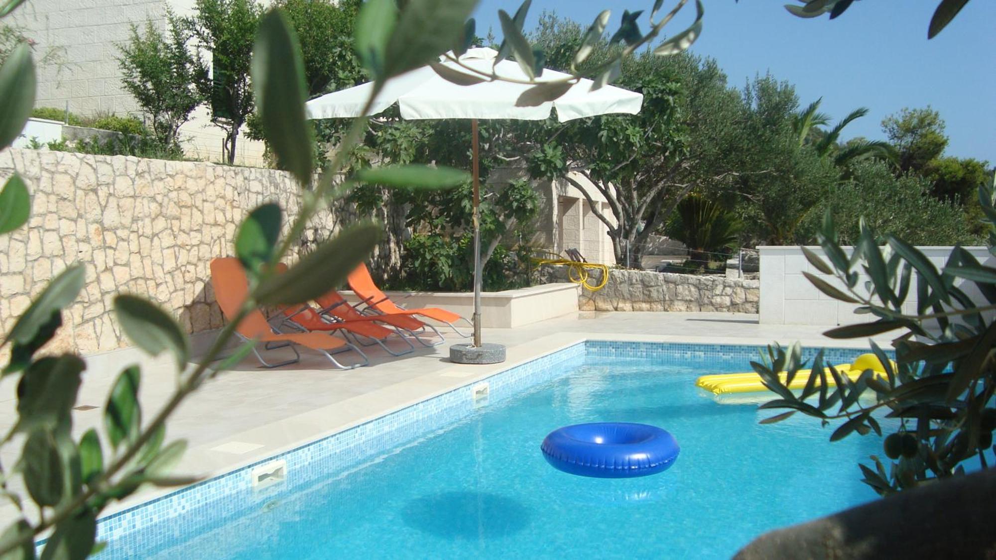 Apartments Niana With Heated Seawater Swimingpool Donji Okrug  Buitenkant foto