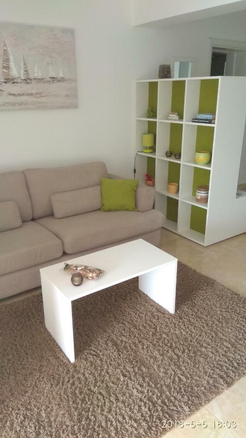 Apartments Niana With Heated Seawater Swimingpool Donji Okrug  Buitenkant foto