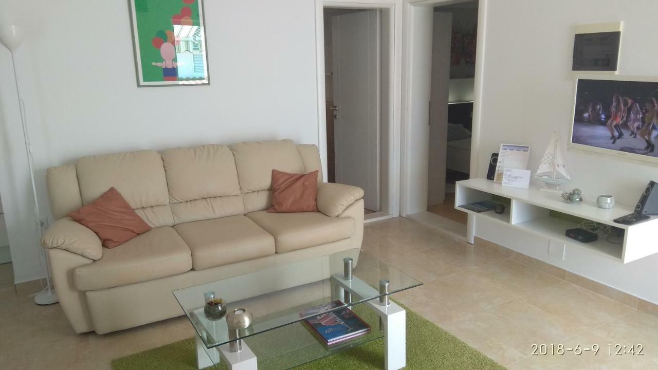 Apartments Niana With Heated Seawater Swimingpool Donji Okrug  Buitenkant foto